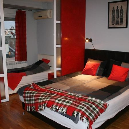 Savinac Apartman U Srcu Beograda, Trg Slavija Esterno foto