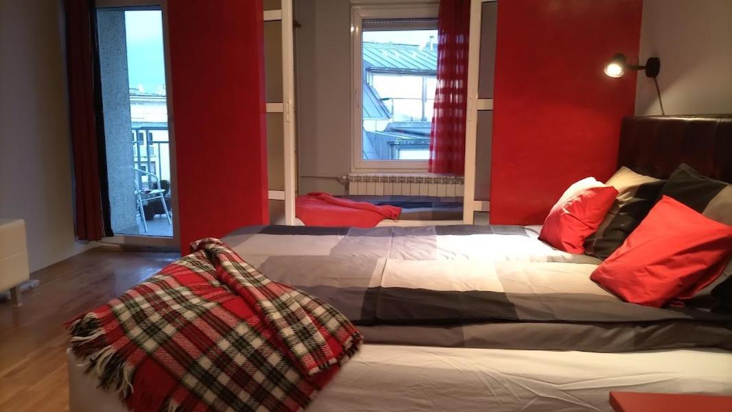 Savinac Apartman U Srcu Beograda, Trg Slavija Esterno foto