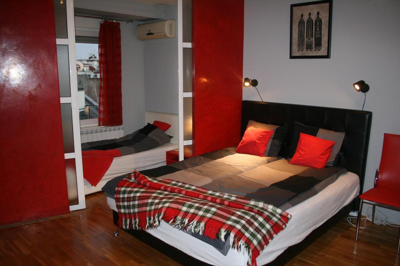 Savinac Apartman U Srcu Beograda, Trg Slavija Esterno foto
