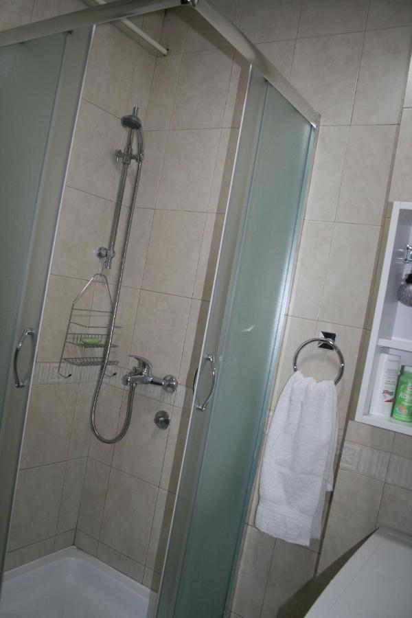 Savinac Apartman U Srcu Beograda, Trg Slavija Esterno foto