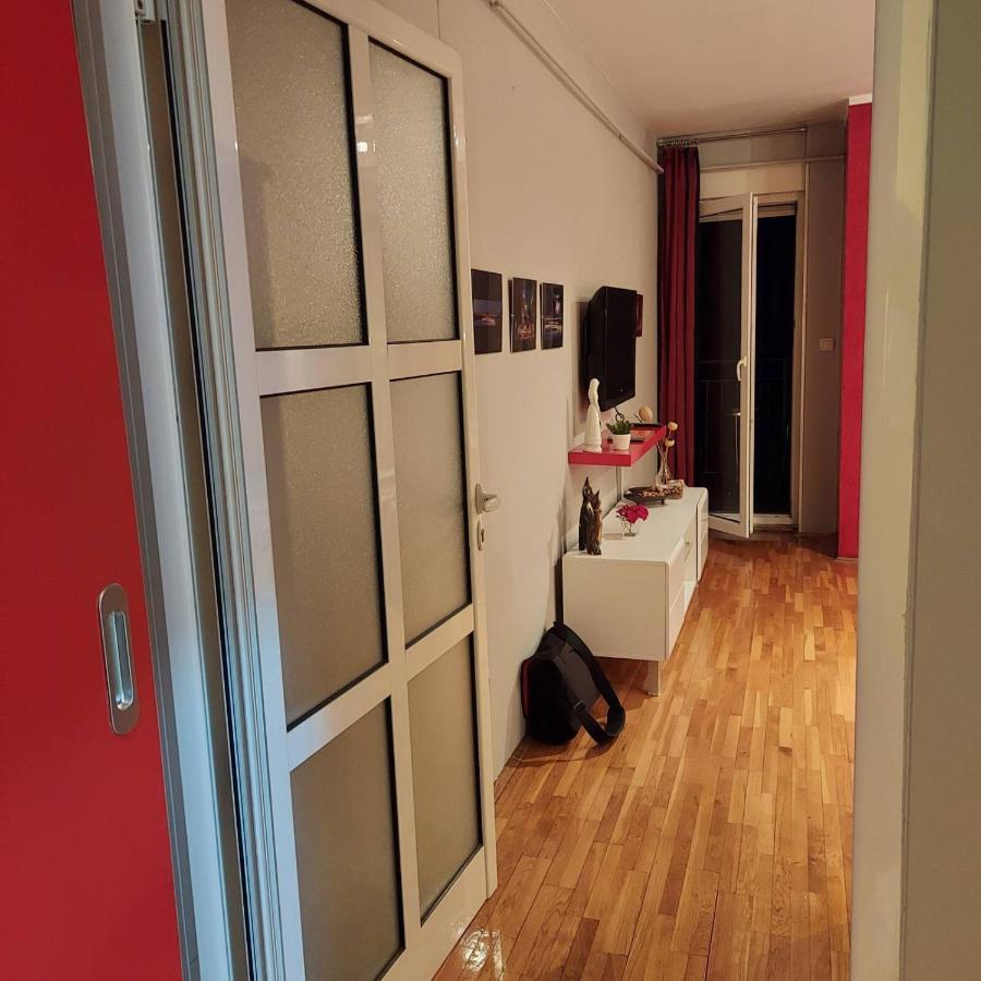 Savinac Apartman U Srcu Beograda, Trg Slavija Esterno foto